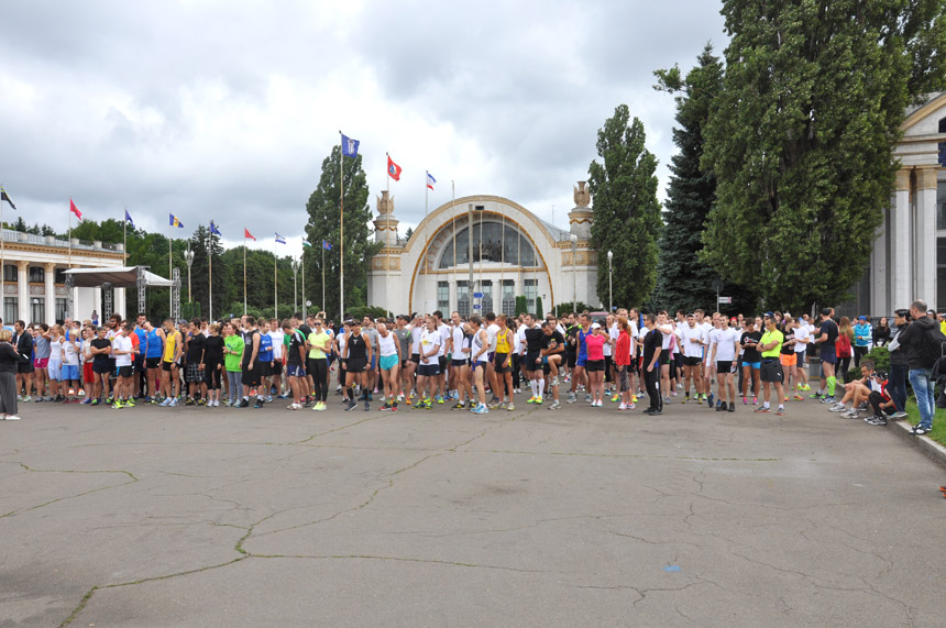 Беговой Event - красочный марафон на ВДНХ, июнь 2014